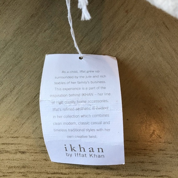 Ikhan decorative pillow, sequined design/ beige - Picture 4 of 8